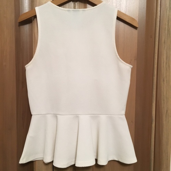 H & M Peplum Top Textured Weave Off White Sz Small BUNDLE 2 SAVE 10% 1 SHIPPING - Picture 5 of 5